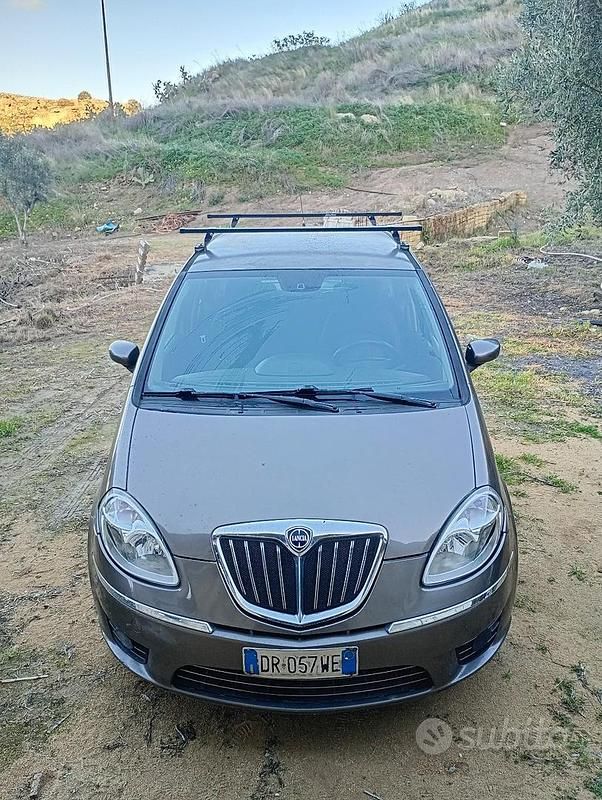 Usata Lancia Musa 90 CV (66 kW) 2008 Monovolume