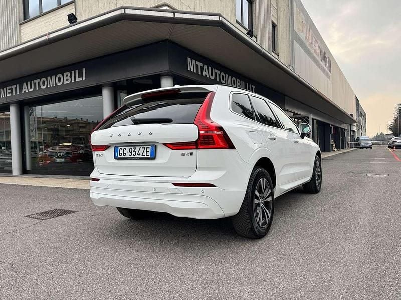 Usata Volvo XC60 Momentum 197 CV (144 kW) 2021 Bianco SUV