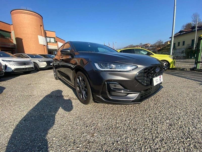 Usata Ford Focus ST-Line 125 CV (91 kW) 2024 Grigio Berlina