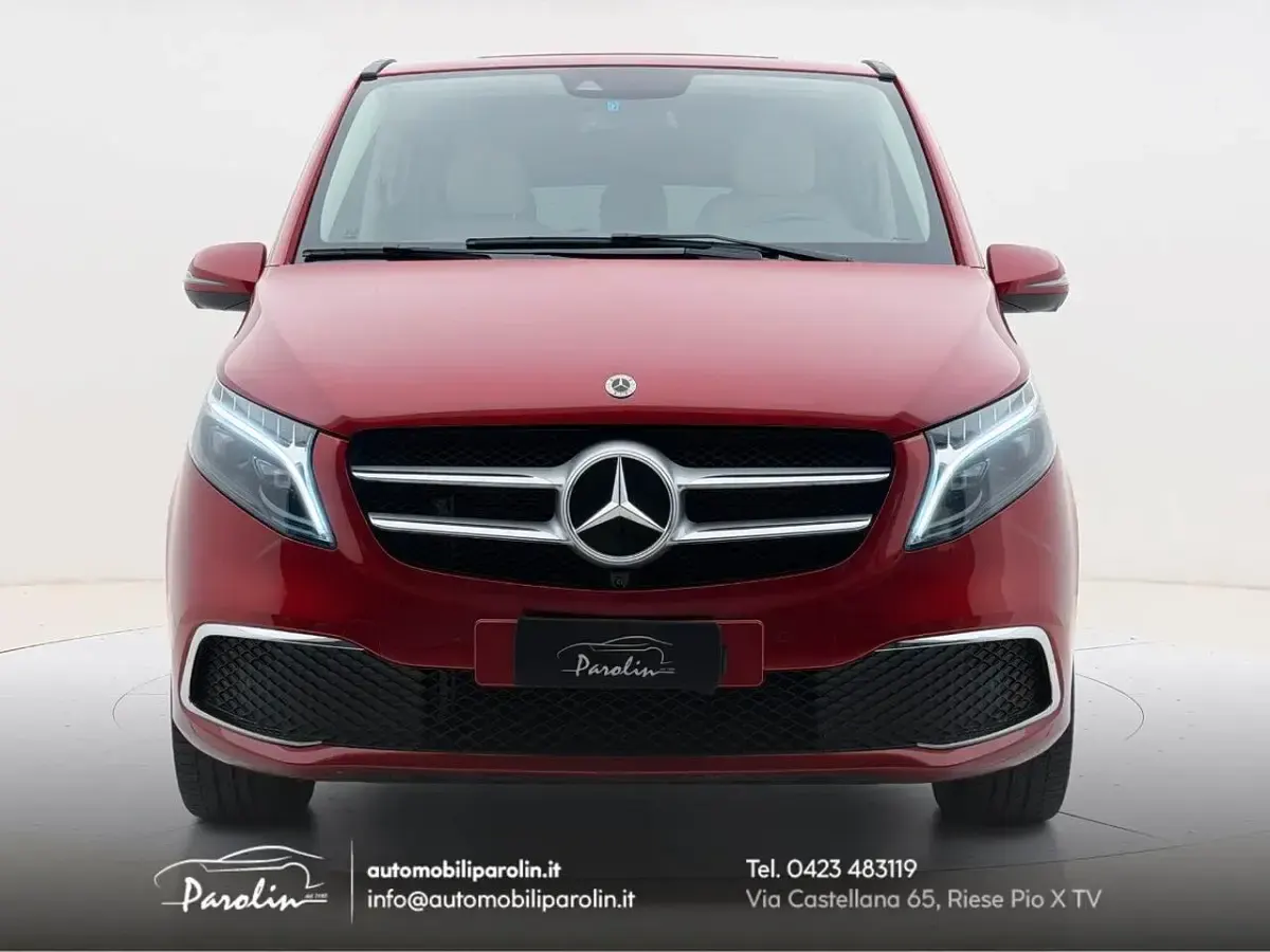 Usata Mercedes V300 Premium 239 CV (175 kW) 2024 Viola Monovolume