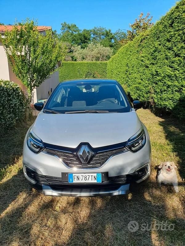 Grigio Usata 2018 Renault Captur SUV | 8999 € (Buon prezzo) - Immagine 1/4