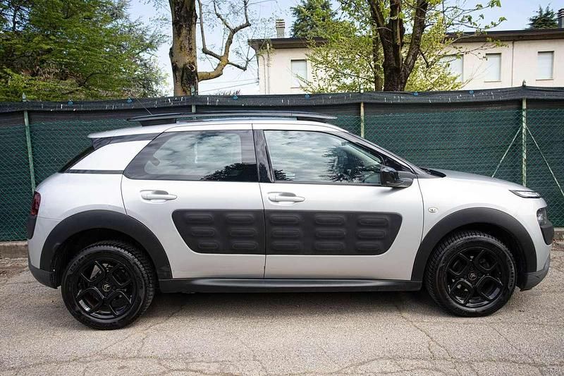 Usata Citroën C4 Cactus Feel 99 CV (72 kW) 2015 Argento Utilitaria