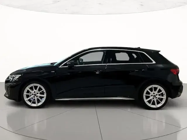 Usata Audi A3 S-Line 150 CV (110 kW) 2025 0e nero mito metallizzato Berlina