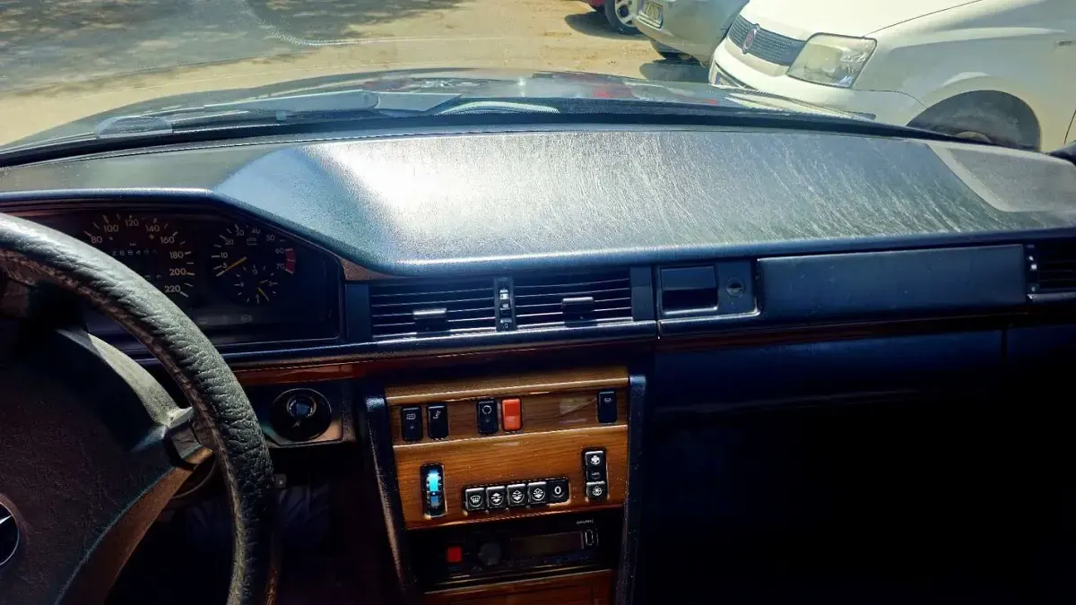 Usata Mercedes E200 122 CV (89 kW) 1990 Berlina
