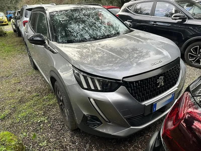Usata Peugeot 2008 GT 130 CV (95 kW) 2022 Grigio SUV