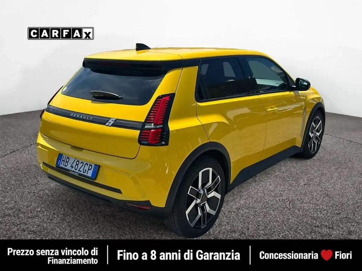 Usata Renault R5 Urban 89 kW (122 CV) 2025 Giallo Utilitaria