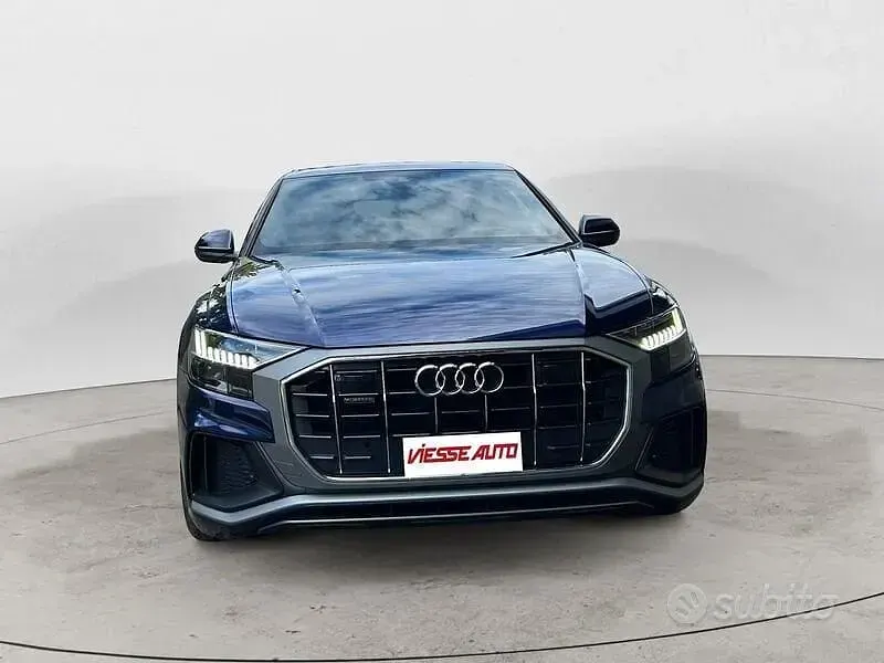 Usata Audi Q8 Sport 286 CV (210 kW) 2023 Blu SUV