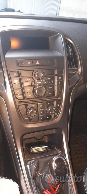 Usata Opel Astra 110 CV (80 kW) 2011 Grigio Station wagon