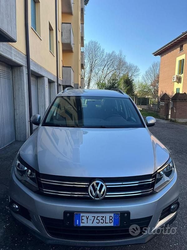 Usata VW Tiguan Trendline 122 CV (89 kW) 2015 Grigio SUV