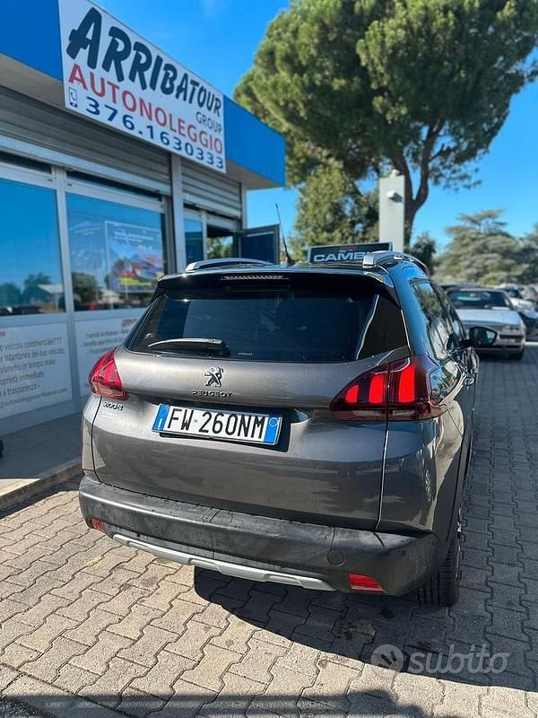 Grigio Usata 2019 Peugeot 2008 S SUV | 12.500 € (Ottimo prezzo) - Immagine 1/4
