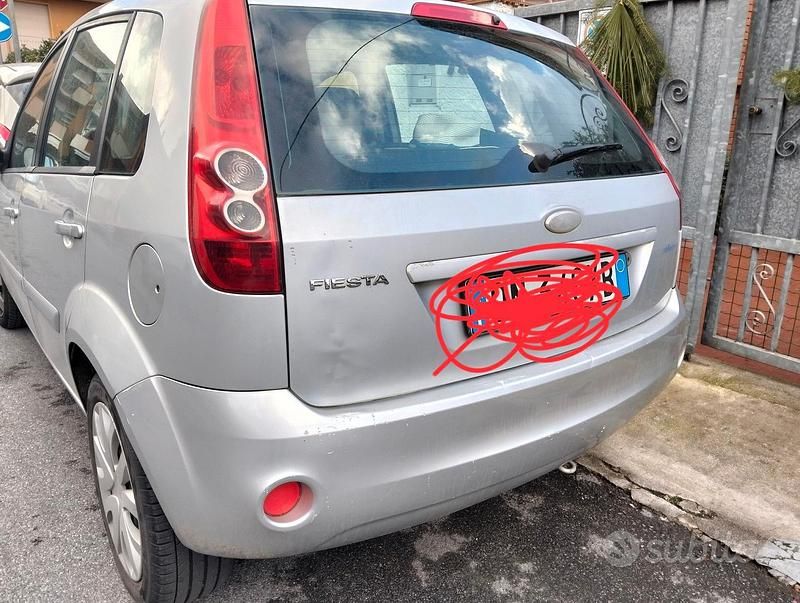 Gebraucht Ford Fiesta 75 PS (55 kW) 2008 Grau Limousine