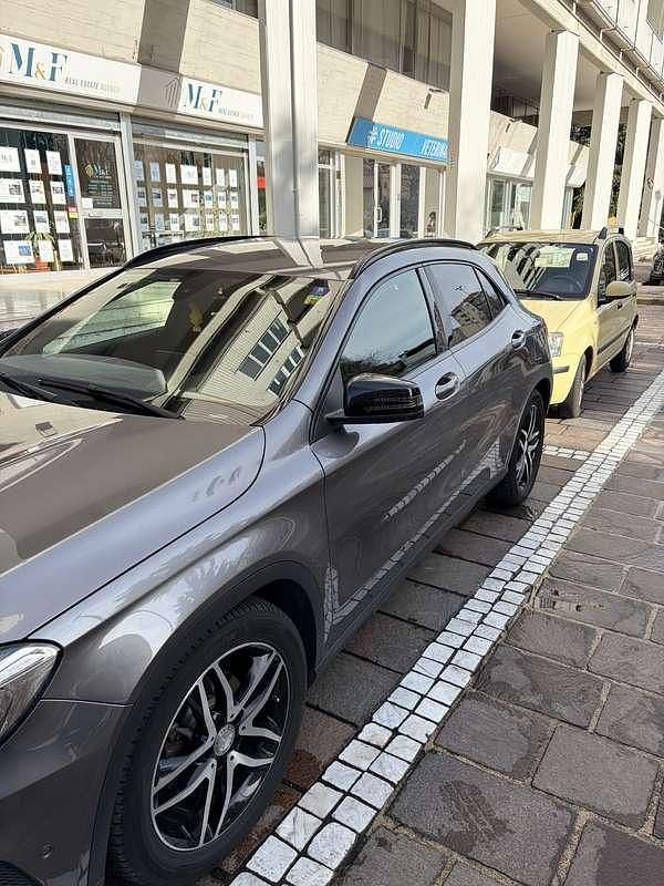 Usata Mercedes GLA200 Premium 136 CV (100 kW) 2016 SUV