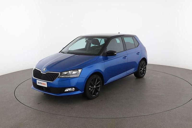 Blu Usata 2019 Skoda Fabia Ambition Due volumi | 10.899 € (Buon prezzo) - Immagine 1/3