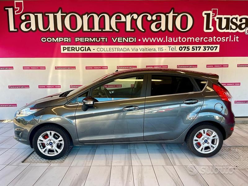 Usata Ford T 95 CV (69 kW) 2017 Berlina