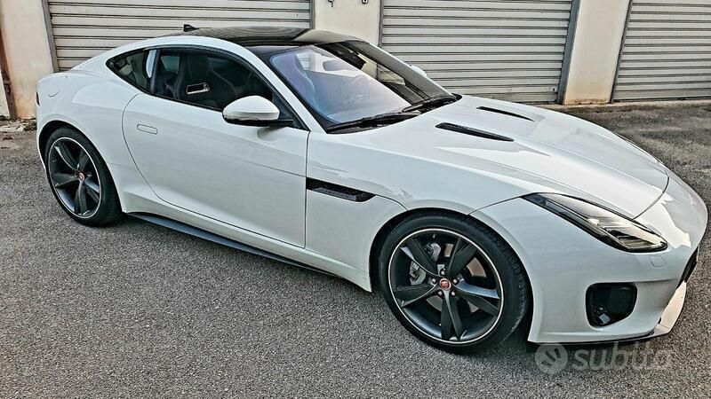 Usata Jaguar F-Type R-Dynamic 300 CV (220 kW) 2018 Bianco Coupé
