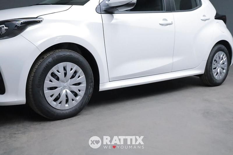 Nouă Toyota Yaris Hybrid Active 92 CP (67 kW) 2025 Alb Berlinǎ