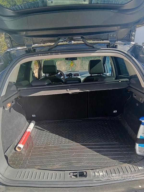 Usata Ford Kuga 136 CV (100 kW) 2010 Nero SUV