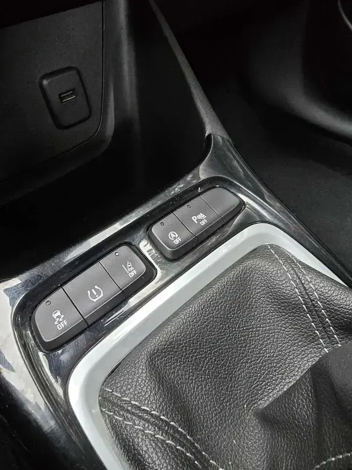 Usata Opel Crossland X Ultimate 102 CV (75 kW) 2020 Nero SUV