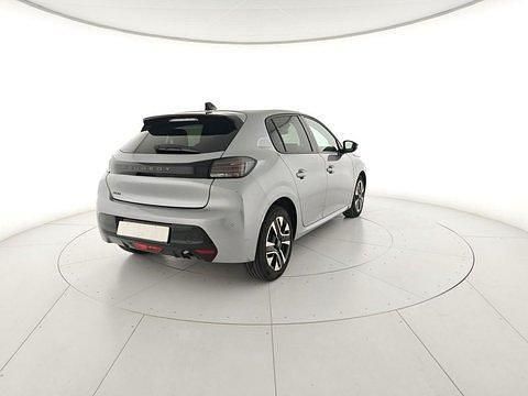 Usata Peugeot 208 Allure 101 CV (74 kW) 2025 Argento Utilitaria