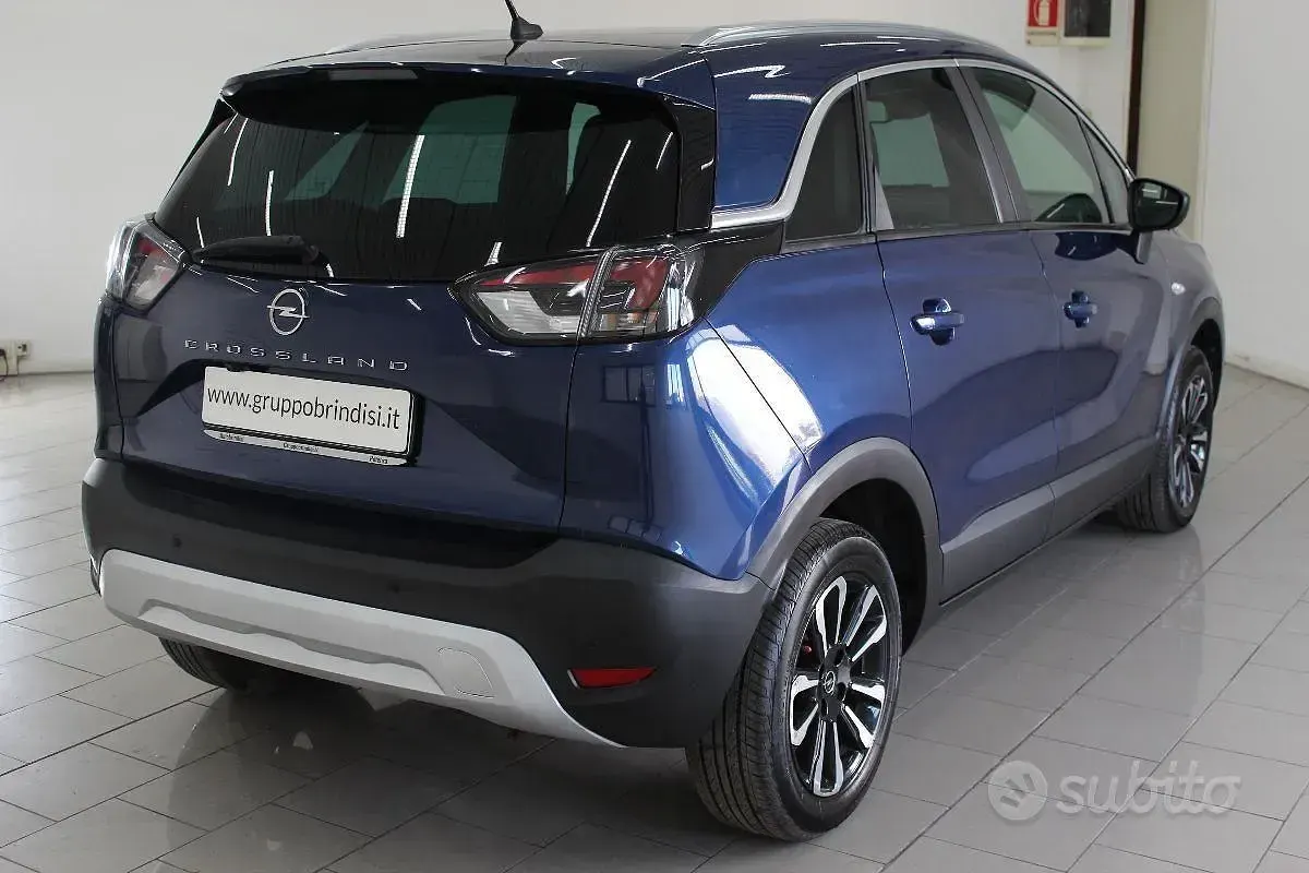 Usata Opel Crossland Elegance 110 CV (80 kW) 2023 Blu SUV