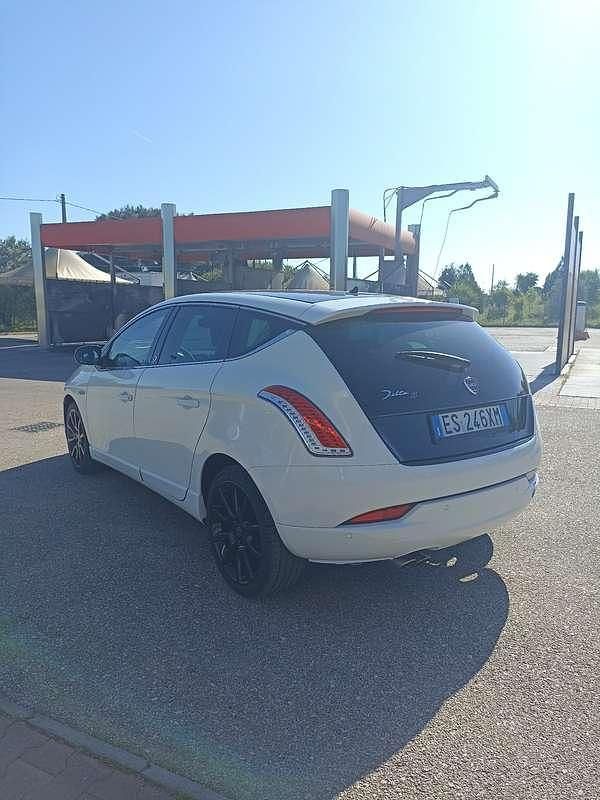Usata Lancia Delta S 120 CV (88 kW) 2013 Utilitaria