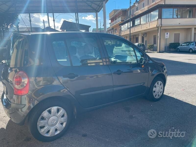 Usata Renault Modus 75 CV (55 kW) 2006 Monovolume