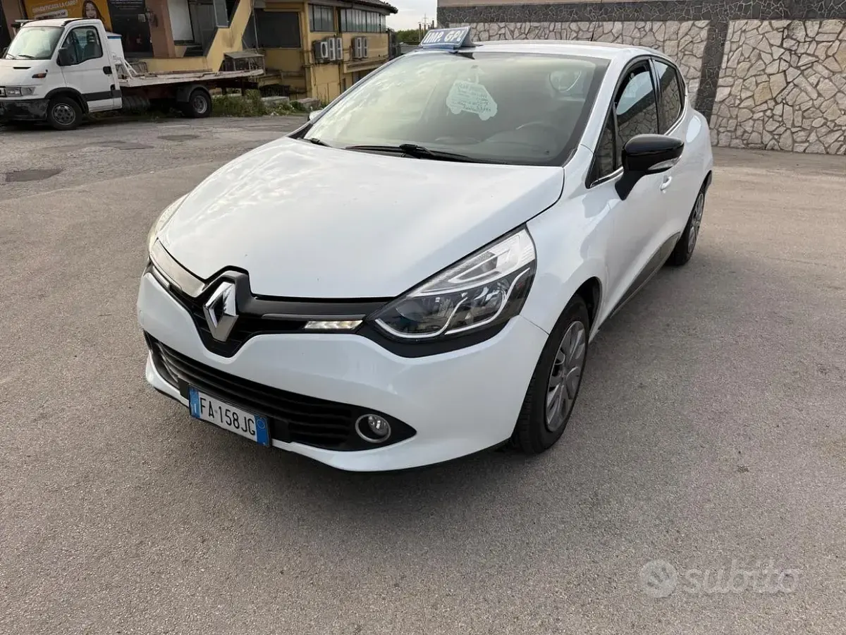 Usata Renault Clio IV 72 CV (52 kW) 2015 Bianco Berlina