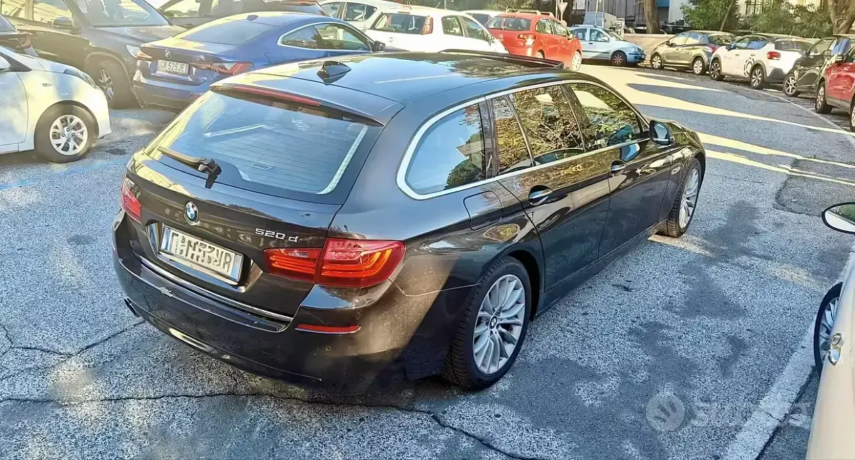 Usata BMW 520 Comfort Edition 190 CV (139 kW) 2015 Grigio Station wagon