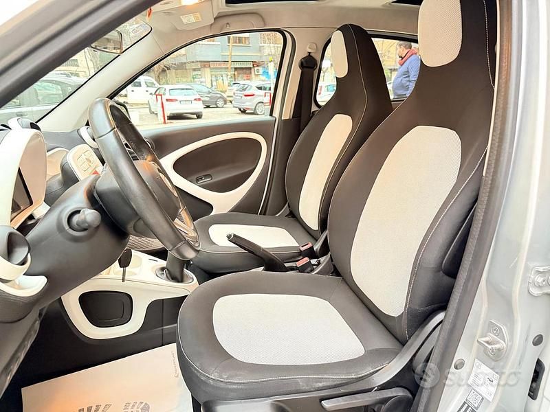 Usata Smart ForFour Passion 71 CV (52 kW) 2016 Bianco Utilitaria