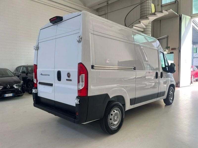 Occasion Fiat E-Ducato 58 kW (79 ch) 2023 Blanc Van