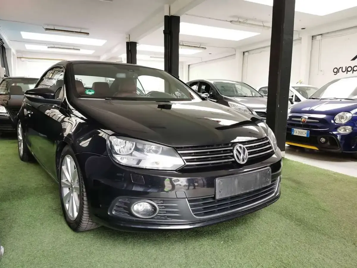 Usata VW Eos 122 CV (89 kW) 2012 Nero Cabrio