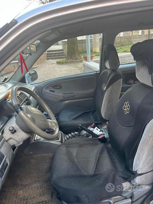 Second-hand Suzuki Vitara 94 CP (69 kW) 2002 SUV