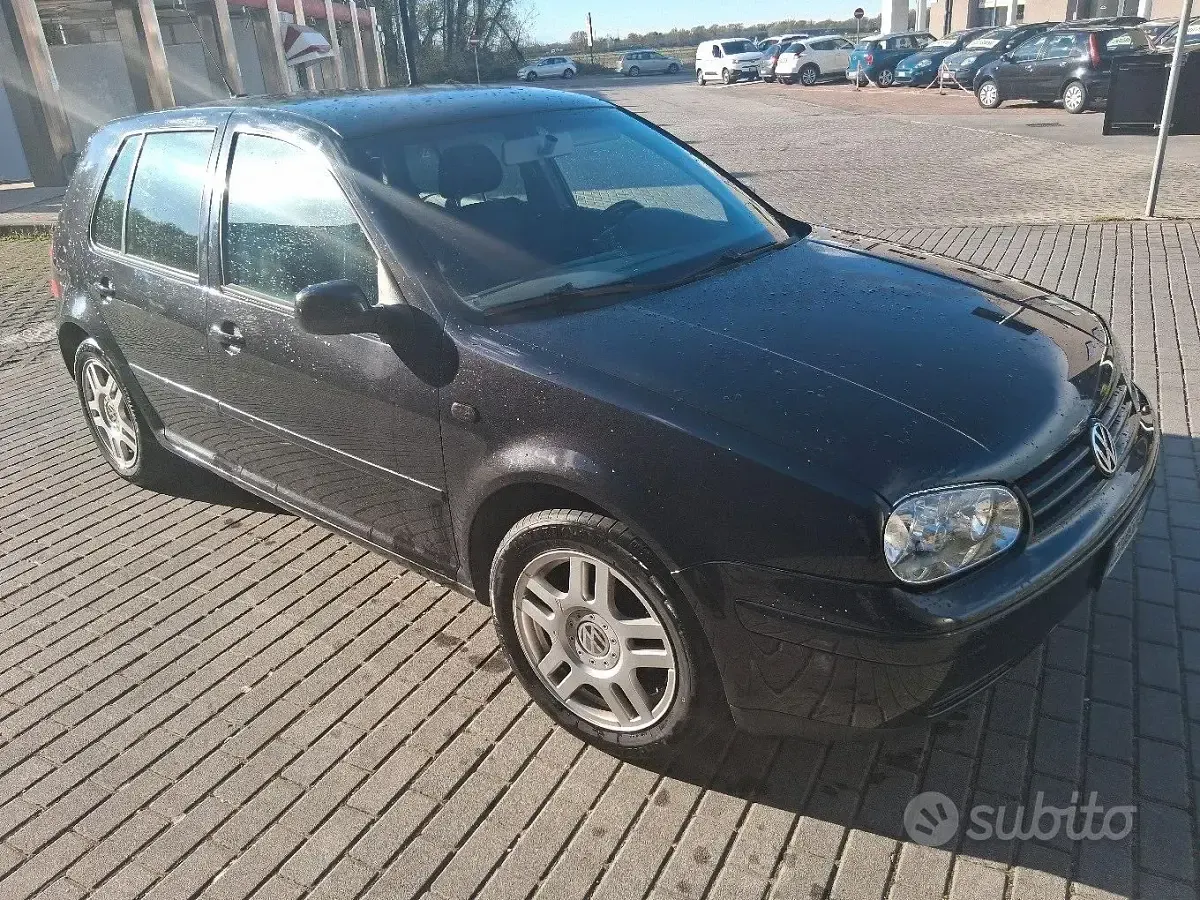 Usata VW Golf IV 75 CV (55 kW) 2002 Nero Berlina