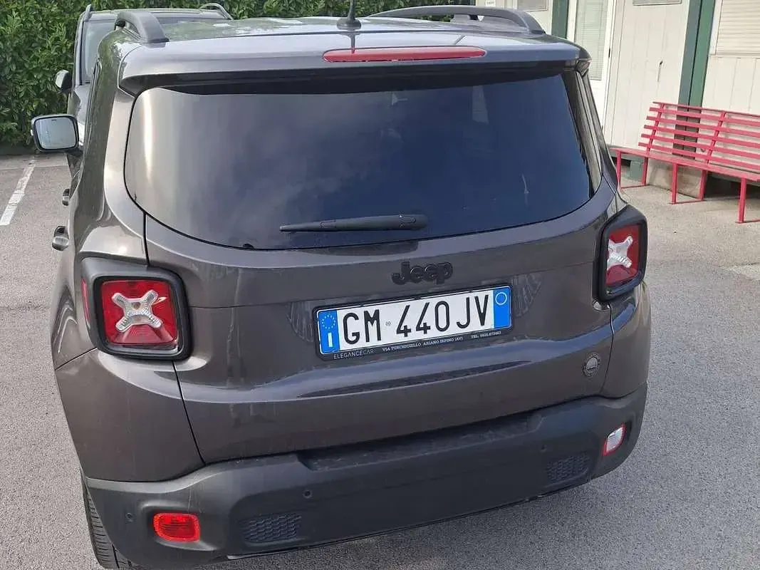 Usata Jeep Renegade Longitude 120 CV (88 kW) 2017 Grigio SUV