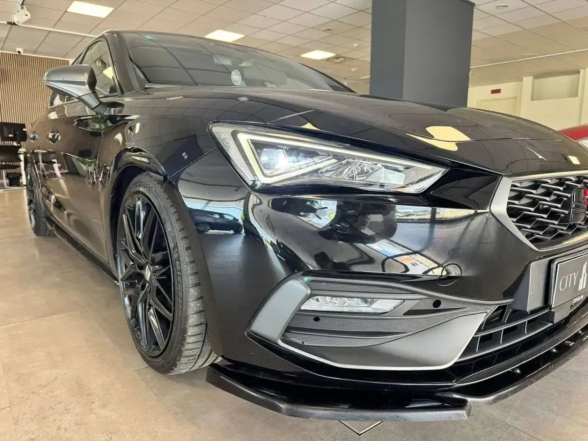 Usata Seat Leon FR 150 CV (110 kW) 2022 Nero Berlina