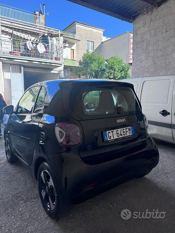 Usata Smart ForFour Electric Drive 41 kW (56 CV) 2022 Nero Utilitaria