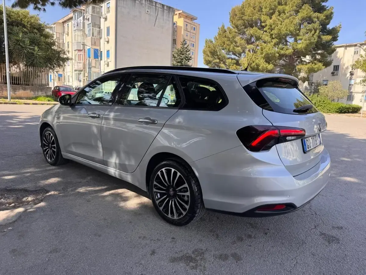 Usata Fiat Tipo City Life 100 CV (73 kW) 2022 Argento Station wagon