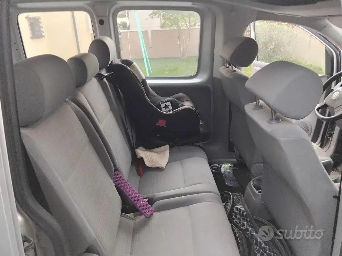 Usata VW Caddy 109 CV (80 kW) 2008 Monovolume