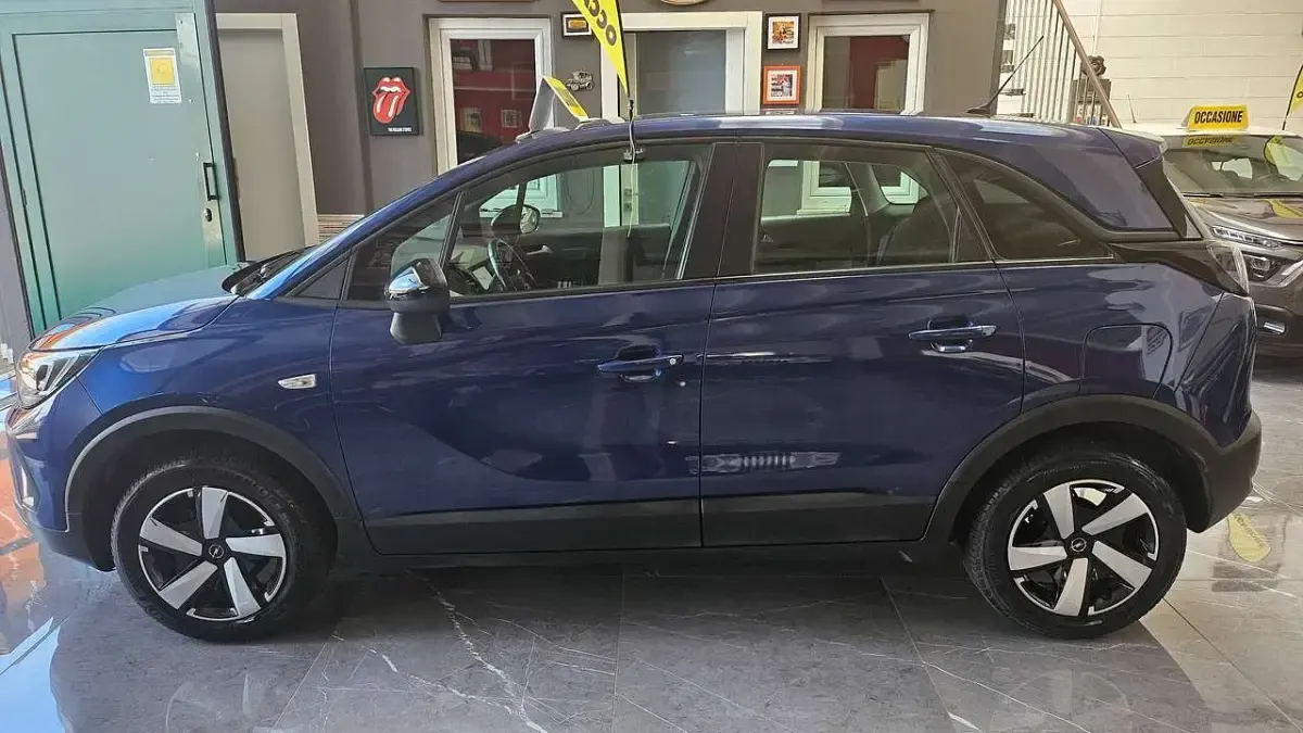 Usata Opel Crossland Edition 110 CV (80 kW) 2023 Blu/azzurro SUV