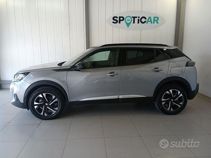 Usata Peugeot 2008 Allure 131 CV (96 kW) 2023 Grigio SUV