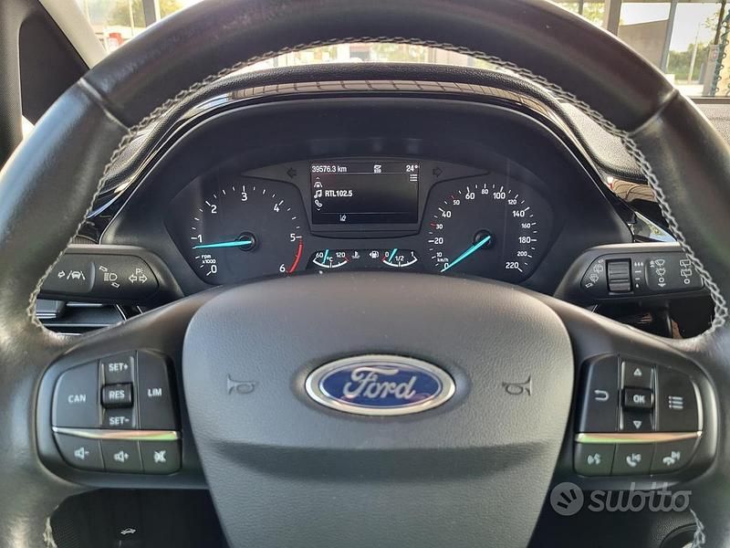 Usata Ford Fiesta 86 CV (63 kW) 2018 Blu Berlina