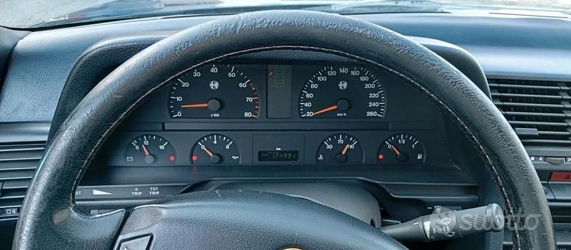 Usata Alfa Romeo 164 207 CV (152 kW) 1993 Blu Berlina