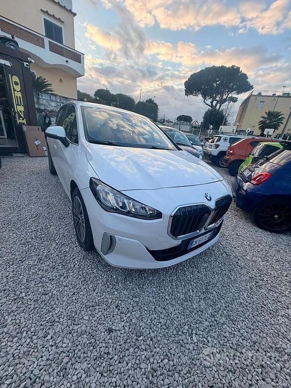Usata BMW 218 Comfort Edition 150 CV (110 kW) 2023 Bianco Berlina
