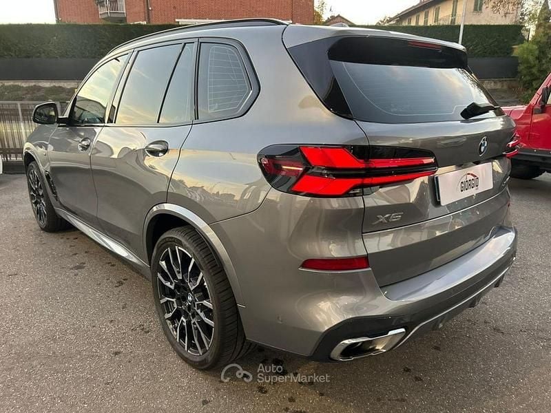 Usata BMW X5 M Sport 352 CV (258 kW) 2024 Argento SUV