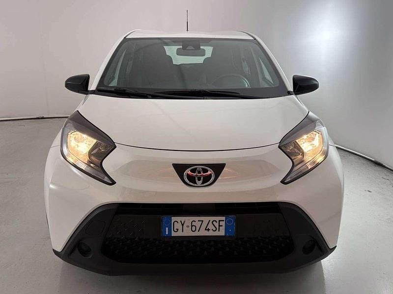 Usata Toyota Aygo X Active 72 CV (52 kW) 2025 Bianco SUV