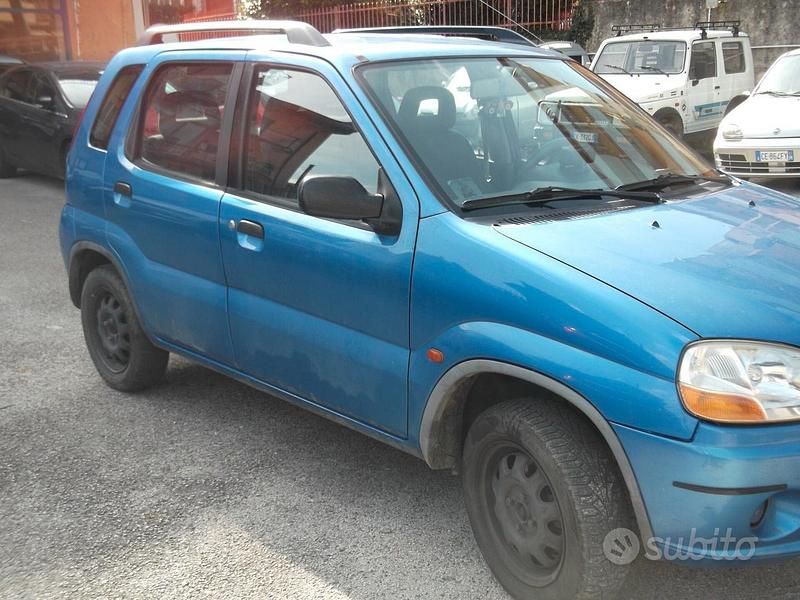 Usata Suzuki Ignis GL 83 CV (61 kW) 2002 Blu Utilitaria