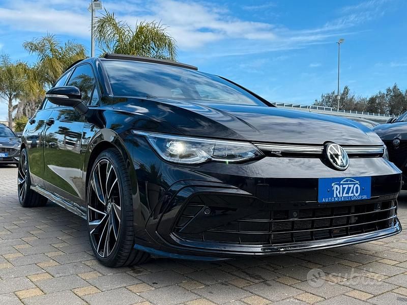 Usata VW Golf VII R-line 150 CV (110 kW) 2021 Nero Utilitaria