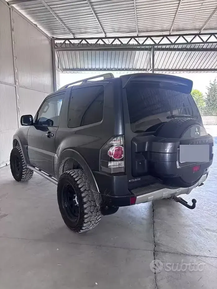Usata Mitsubishi Pajero 170 CV (125 kW) 2007 SUV