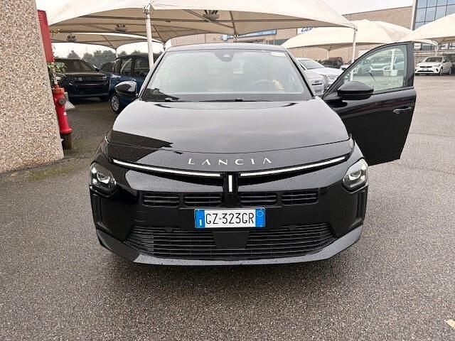 Usata Lancia Ypsilon 100 CV (73 kW) 2025 Nero Utilitaria