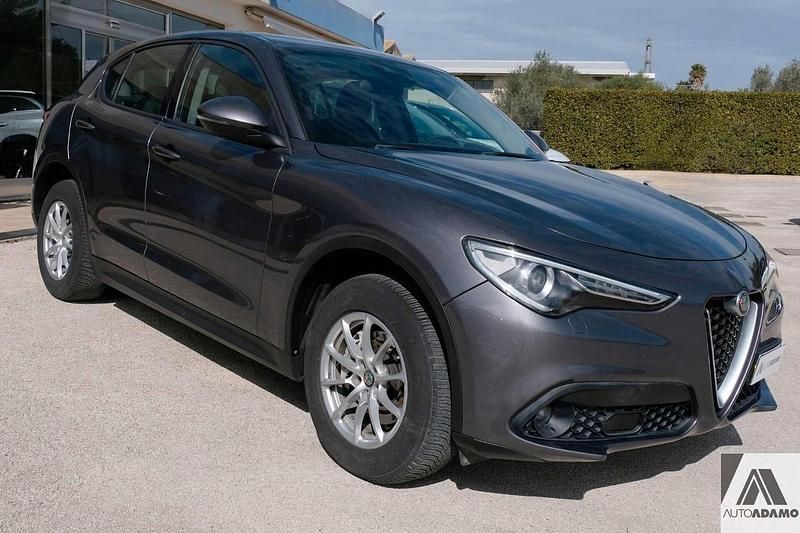 Usata Alfa Romeo Stelvio Executive 180 CV (132 kW) 2018 Grigio SUV